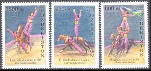 2009 Uzbekistan 832-834 Horses and circus 7,50 €