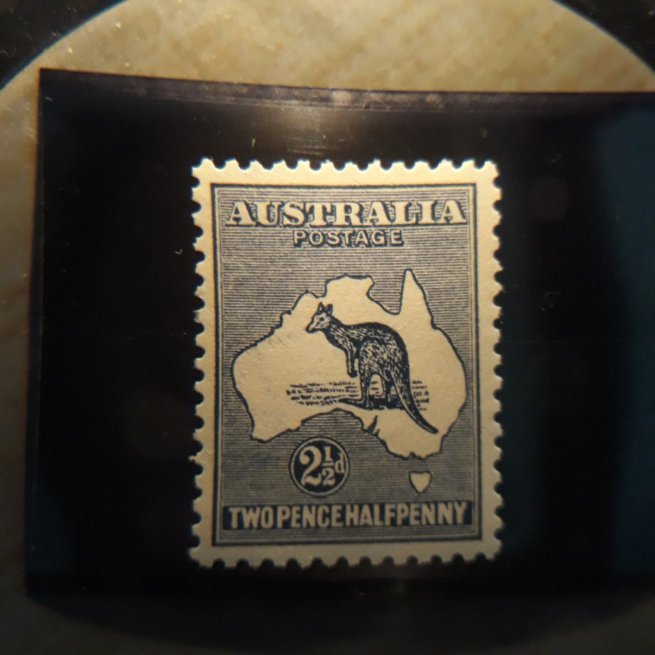 australia  4  1913 2 1/2 d  XF  NH