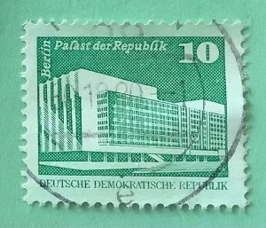 Germany DDR 1980-81 Scott 2073 used - 15pf, Appartments, Fishers' Island...