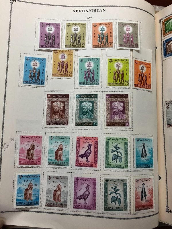 INTERNATIONAL COLLECTION – 1960-1965 ABU DHABI TO KUWAIT – 419201