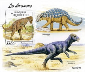 TOGO - 2023 - Dinosaurs - Perf Souv Sheet - Mint Never Hinged