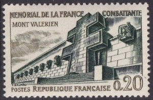 France 1029 (mnh) 20c Memorial to Fighting France, ol & sl grn (1962)
