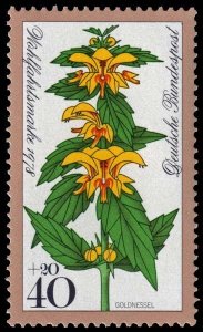 Germany - Scott B554 - Mint-Never-Hinged - Dirty Back