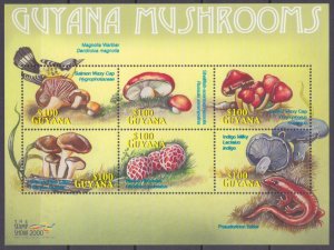 2000 Guyana 6927-6932KL Mushrooms / Birds 10,00 €