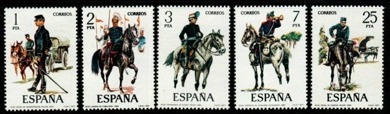 SPAIN SG2472/6 1977 SPANISH MILITARY UNIFORMS MNH