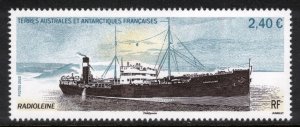 FRENCH ANTARCTIC 2015 Ship Le Radioleine; Scott 518, Yvert 724; MNH