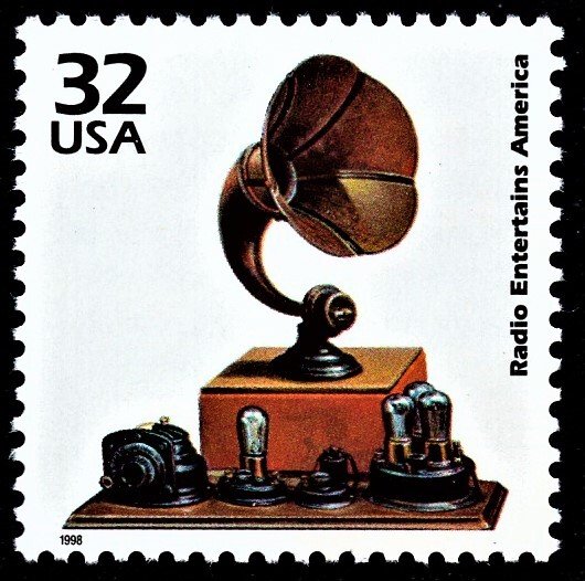 US 3184i MNH VF 32 Cent Radio Entertains America Celebrate the Century 1920