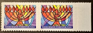 US # 5739 Hanukkah pair forever 2022 Mint NHJ