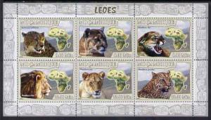 Mozambique 2007 Lions perf sheetlet containing 6 values u...