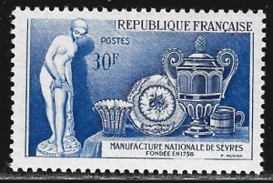 France #820  MNH