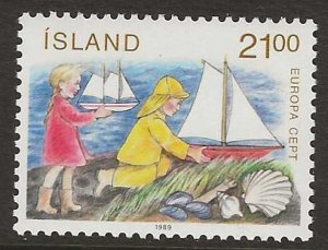 Iceland #675   MNH