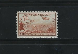 NEWFOUNDLAND - #C13 - 5c AIRMAIL VF MINT STAMP MLH