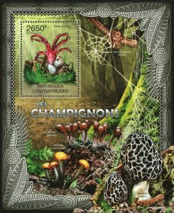 Mushroom Stamp Clathrus Archeri Trichia Decipiens Vibrissea S/S MNH #3616/Bl.938 