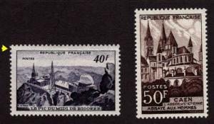 FRANCE Scott 673-674 MH* stamp set, light bend at top of low value