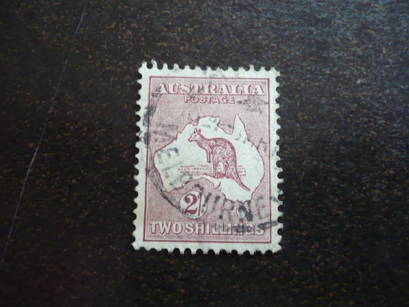 Stamps - Australia - Scott# 125 - Used Part Set of 1 Stamp
