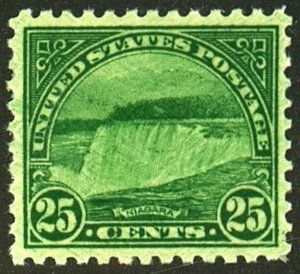 Sc# 699 MNH 25c Niagara Falls CV22 Ex centering