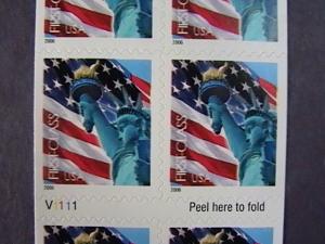 U.S.# 3972a-MNH-- BOOKLET OF 20--FLAG AND LADY LIBERTY--2005