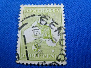 AUSTRALIA  1913 - SCOTT # 5   USED