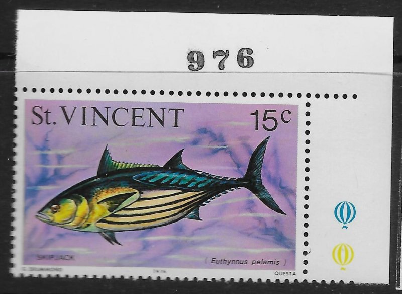 ST.VINCENT SG432 1976 15c FISH DEFINITIVE MNH