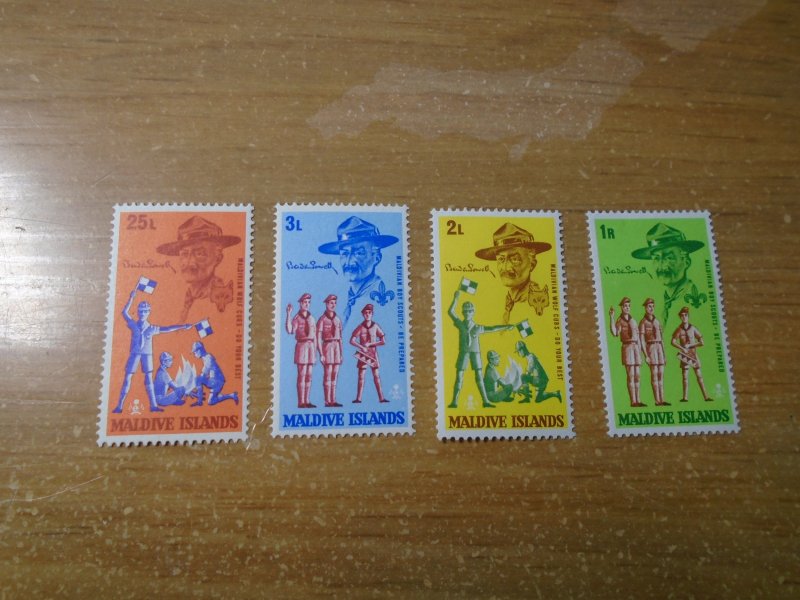 Maldive Islands  #  243-46  MNH   Scouting