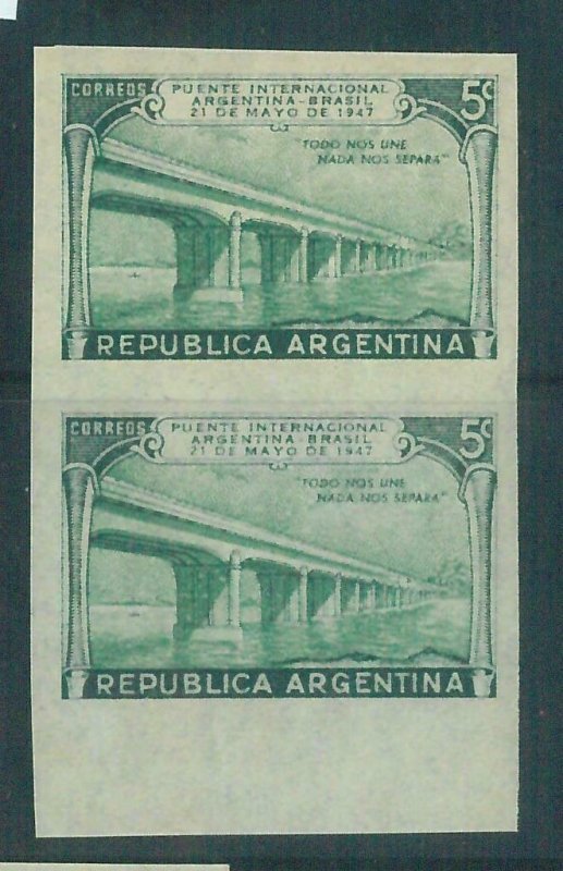 88749 - ARGENTINA - STAMPS - Yvert # 484a INPERF N\D pair - ARCHITECTURE Bridge