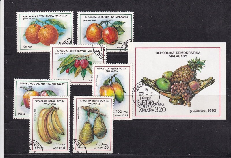 SA18i Madagascar 1992 Fruits used stamps + minisheet