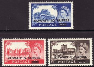 1955 Kuwait QE Castle complete set MVLH Sc# 117 118 119 CV $30.00 Stk #1