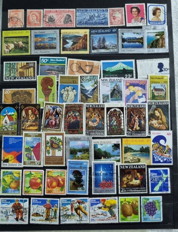 New Zealand stamps - Beautiful 100 Stamps all different