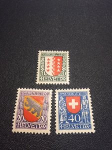 Switzerland B18-B20 mint hinged (1)