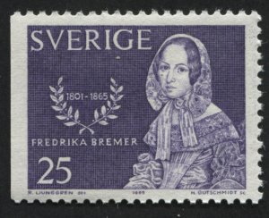 Sweden 688 MNH  (left)