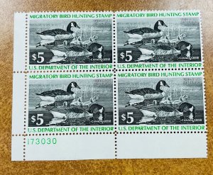 RW43 Duck Stamp plate block VF NH 1976  SELLING BELOW FACE