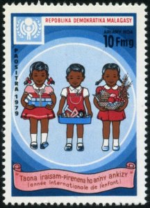 Madagascar 1979 MNH Stamps Scott 593 UNICEF Year of Children Books Fruits