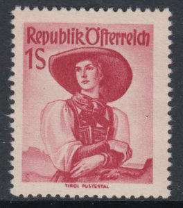 Austria - Österreich - Regional Costumes (Trachten) - Yellowish Gum MNH** 1Sh x2