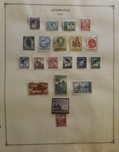 Australia 1959-1961 Included QEII HINGED 2Pgs MINT & USED (26) TOTAL STAMPS F-VF