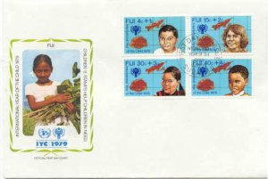 Fiji B7-10/ FDC Children year