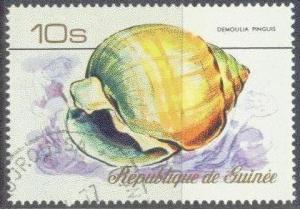 GUINEA 735 USED (CTO) 1977 10s SEA SHELLS CV .90