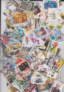 Malta collection of 400 different stamps (Pre 1995 only)