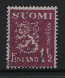 Finland    #169  used  1930   Lion  1 1/2m violet