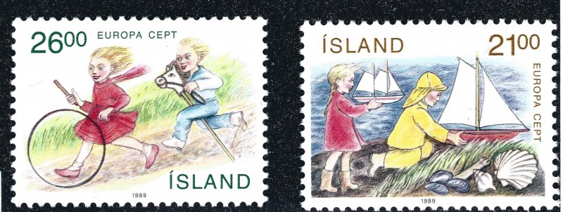 Iceland Attractive Sc#675-76 MNH SCV$18...Nice Bargain!