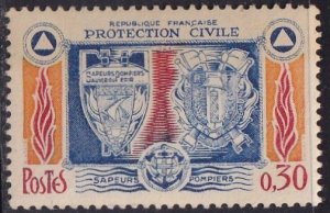 France 1082 (mnh, pencil mark) 30c fire brigades & civil defense (1964)