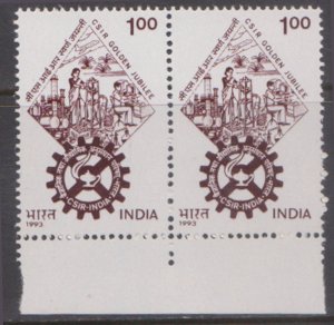 INDIA 1993 COUNCIL FOR SCIENTIFIC & INDUSTRIAL RESEARCH 50th ANNIV - 2V PAIR MNH