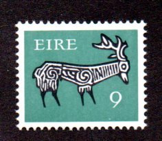 IRELAND 301 MNH SCV $1.35 BIN $.80 DOG