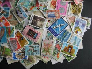 Caribbean 500 mostly older mixture (duplicates,mixed cond) 45% commems,55% defin