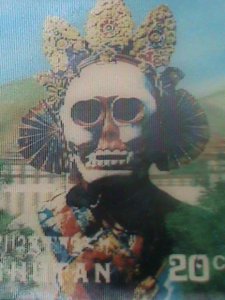 ​BHUTAN-1976 SC# 220D COLORFUL BEAUTIFUL CEREMONIAL MASK-3D MINT STAMP- VF