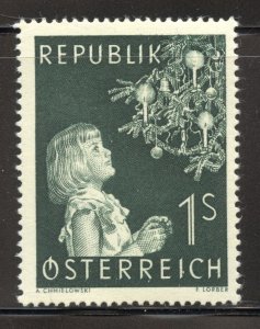 Austria Scott 590 Unused HOG - 1953 Child and Christmas Tree - SCV $1.00