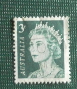 Australia 1966 3c green Queen Elizabeth