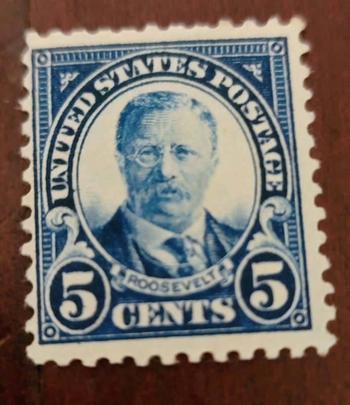 USA 557 MINT