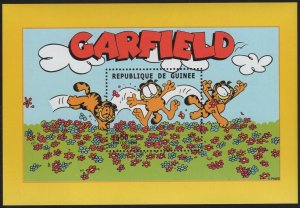 Guinea 1999 MNH 1500fr Garfield playing in flowers Sheet of 1