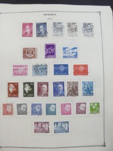 EDW1949SELL : SWEDEN Very clean Mint & Used collection on album pages. Cat