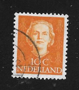 Netherlands  SC# 308 - Queen Juliana, deep orange, used